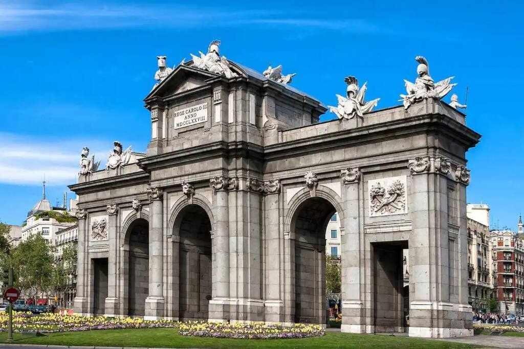 Apartamento IV Alcalaretiro Ideal Parejas Madrid Esterno foto